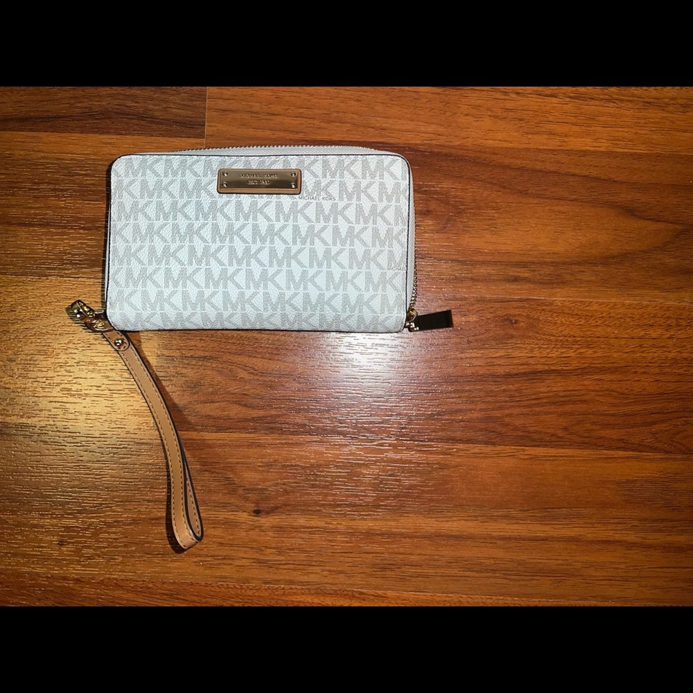 Michael Kors Large Flat Phone Case Wallet